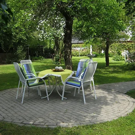 Guest house Gastehaus Am Schwarzer See Schwarz (Mecklenburgische Seenplatte)