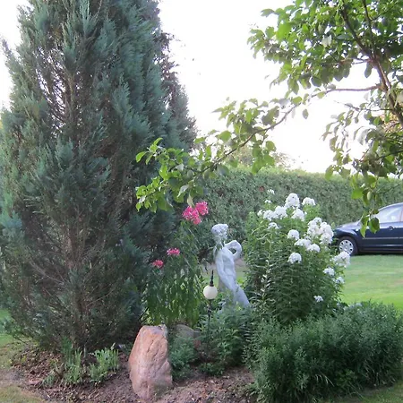 Guest house Gastehaus Am Schwarzer See Schwarz (Mecklenburgische Seenplatte)