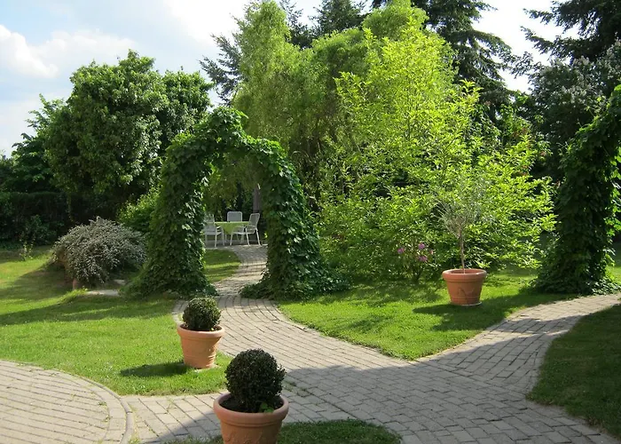 Am Schwarzer Gasthof Schwarz (Mecklenburgische Seenplatte)